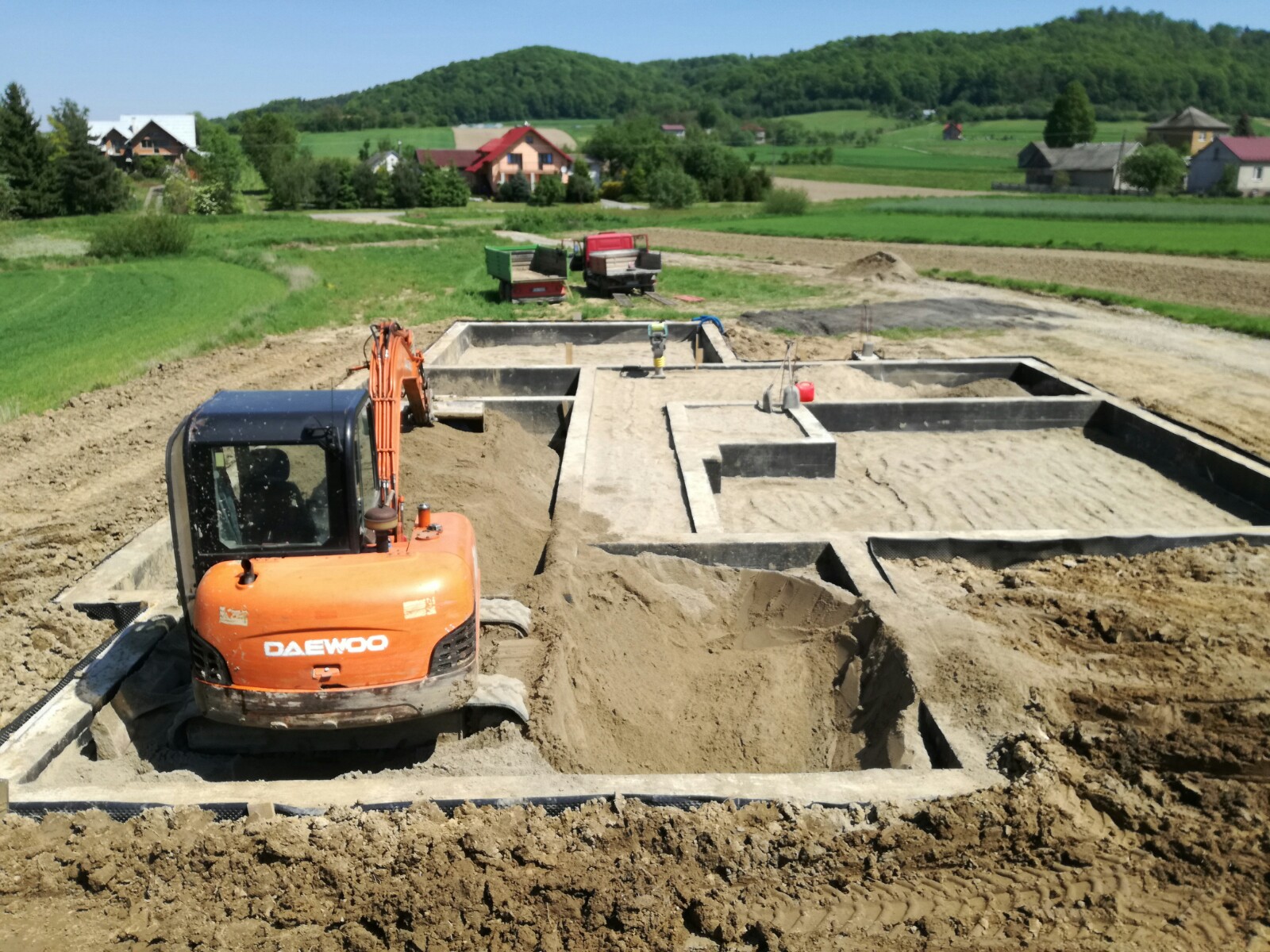 Wykopy pod osiedle "Słoneczne wzgórze"